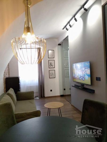 PETROVARADIN - GRADIĆ - 30.00 m2