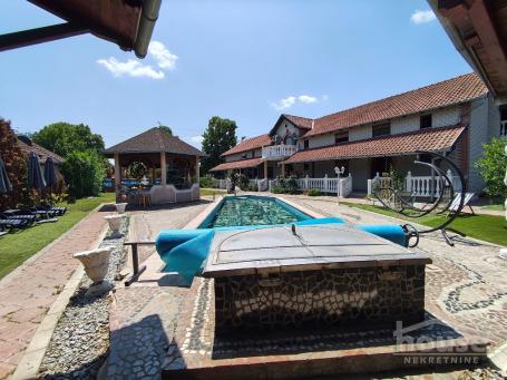 ZMAJEVO - ZMAJEVO - 442.00 m2