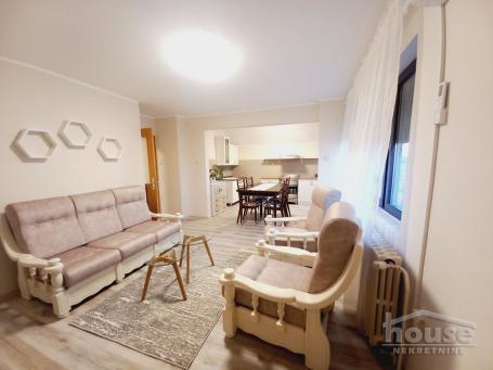 PETROVARADIN - PETROVARADIN - 80.00 m2