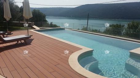 Prodaja luksuzne vile s bazenom i prekrasnim pogledom na more – Istra, Labin, Trget, blizu nove mari