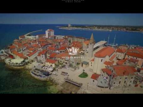 RESTORAN 50 sjedećih mjesta  , TERASA 100 sjedećih mjesta  ,  PRVI RED DO MORA – UMAG, STARI GRAD – 