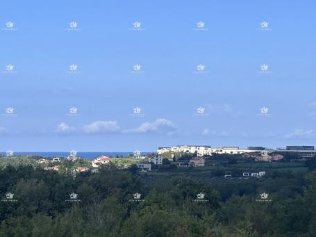 Istra , Crveni Vrh , gradjevinska parcela 630m2 , sva infrastruktura , pogled na more