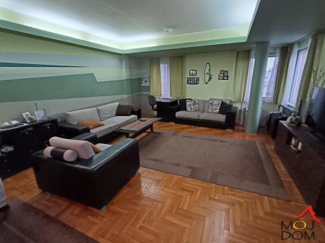 NOVI SAD - BULEVAR EVROPE - TROSOBAN STAN - 87 m2 - 206,000€
