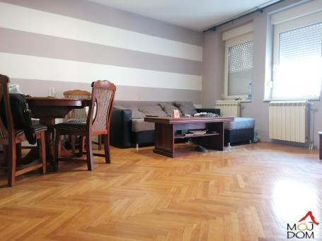 NOVI SAD - BULEVAR - TROIPOSOBAN STAN - 90 m2 - 241,000€