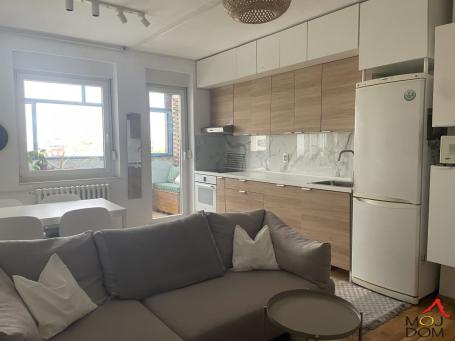 NOVI SAD - BULEVAR - DVOIPOSOBAN STAN - 57 m2 - 154,500€