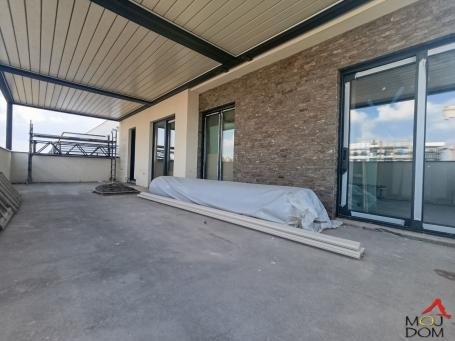 NOVI SAD - TELEP - ČETVOROSOBAN STAN - 253 m2 - 515,000€
