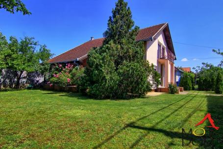 NOVI SAD - ADICE - KUćA - 200 m2 - 463,000€