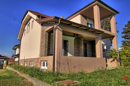 SREMSKA KAMENICA - POPOVICA - KUćA - 321 m2 - 330,000€