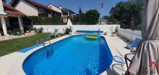 NOVI SAD - KAMENJAR 4 - KUćA - 246 m2 - 515,000€