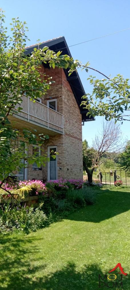 SREMSKI KARLOVCI - SREMSKI KARLOVCI - KUćA - 118 m2 - 257,500€