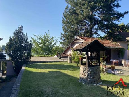 PETROVARADIN - RIBNJAK - KUćA - 227 m2 - 1,030,000€