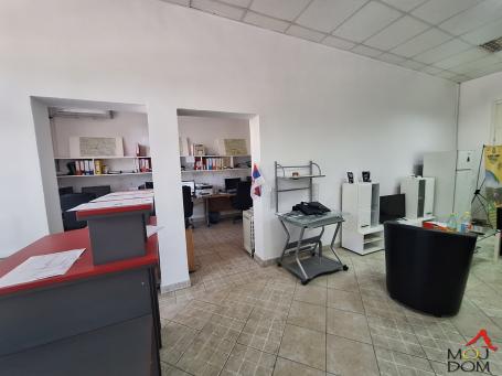 NOVI SAD - FUTOŠKA - LOKAL - 366 m2 - 721,000€