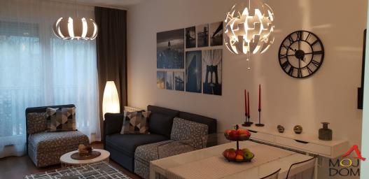 NOVI SAD - CARA DUŠANA - IZDAVANJE NEKRETNINA - 42 m2 - 650€