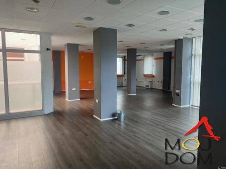 NOVI SAD - BULEVAR - IZDAVANJE NEKRETNINA - 352 m2 - 4,200€