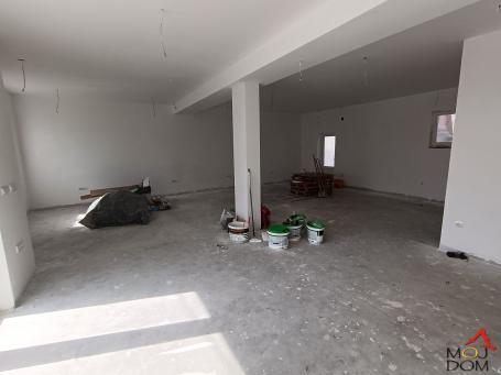 PETROVARADIN - PETROVARADIN - IZDAVANJE NEKRETNINA - 337 m2 - 3,500€