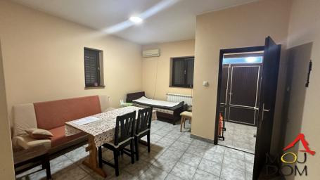SREMSKA KAMENICA - ČARDAK - IZDAVANJE NEKRETNINA - 40 m2 - 200€