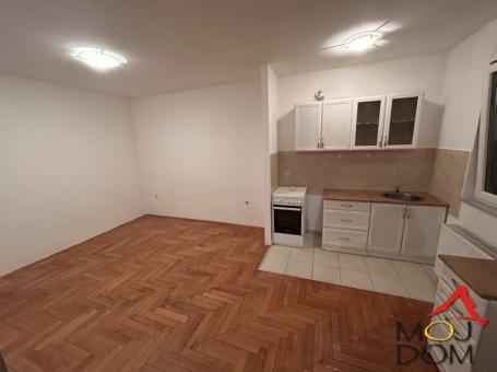 NOVI SAD - BULEVAR EVROPE - IZDAVANJE NEKRETNINA - 38 m2 - 350€