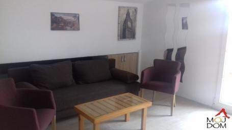NOVI SAD - CENTAR - IZDAVANJE NEKRETNINA - 80 m2 - 900€