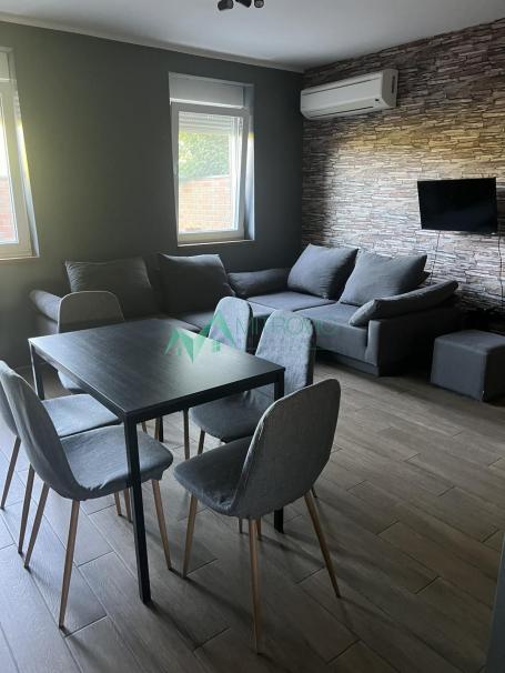 NA PRODAJU - Kuća u nizu – moderna, funkcionalna, potpuno nameštena!  73m2 + 33m2 