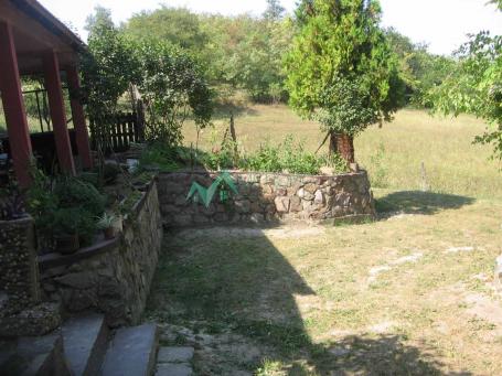 Sremska Kamenica - Popovica - Kuća na placu od 1.500 m2 