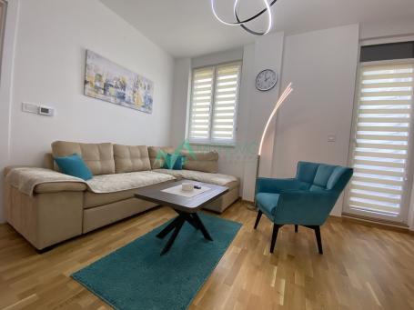 Izdavanje, Stan, 41m2 , Sremska Kamenica
