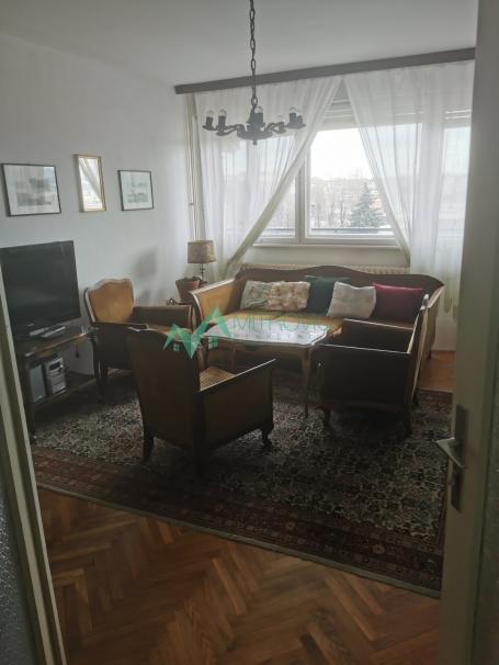 Izdavanje, Stan, 98m2 , Centar