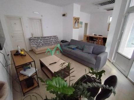 Izdavanje, Poslovni prostor, 46m2 , Grbavica
