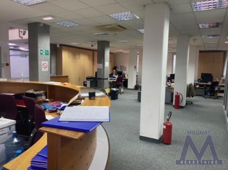 Novi Sad, Bulevar Oslobođenja. IZDAJE SE POSLOVNI PROSTOR! Poslovni prostor u poslovnoj zgradi, open