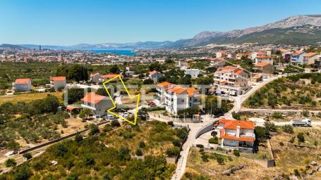 Građevinsko zemljište s pogledom na more, Mravince, Solin kod Splita