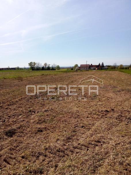 Bratina, Pisarovina, 3.198,00 m2, 49.000,00 EUR