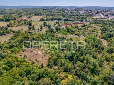 
Istra, Poreč-građevinsko zemljište T2 i T3 te poljoprivredno zemljište kod Pore
