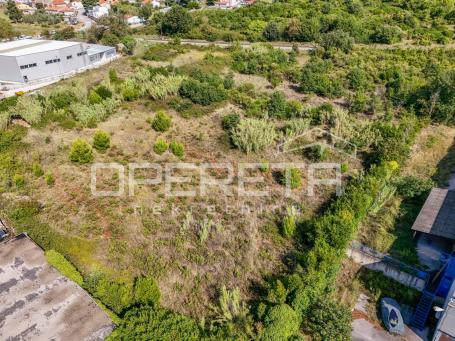 Građevinsko zemljište 2253m2 Pula (I2) Industrijska zona!