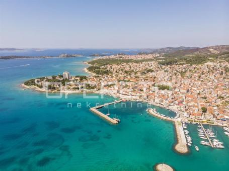 Građevinsko zemljište u Vodicama, 600 m², pogled na more