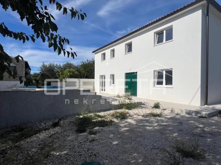 Istra, Kanfanar,  kuća sa bazenom, mirna lokacija