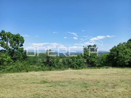 Istra Vižinada-građevinsko zemljište s pravomoćnom dozvolom