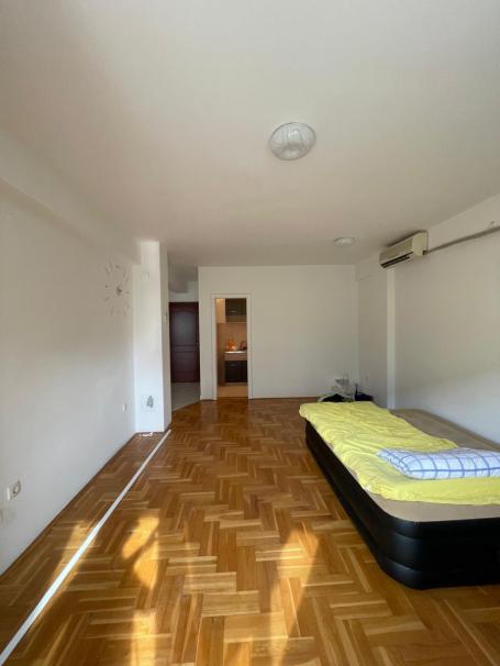 NOVI SAD - SAJAM - 50.00 m2