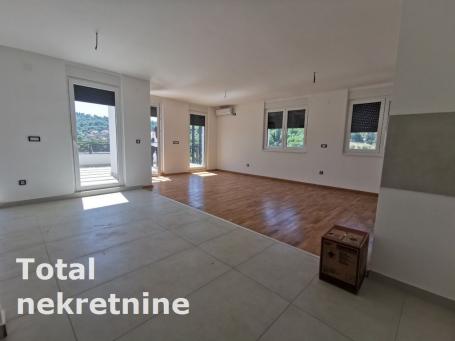 SREMSKA KAMENICA - SREMSKA KAMENICA - 124.00 m2