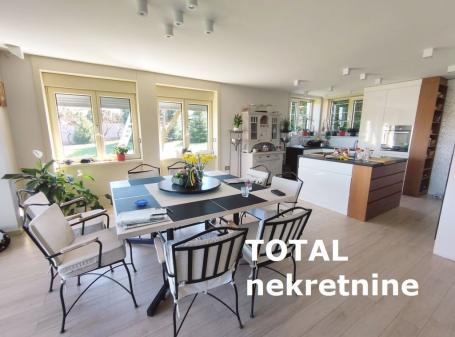 PETROVARADIN - NOVI MAJUR - 330.00 m2