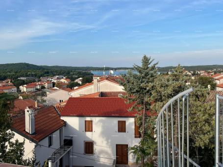 Haus Verkauf - renoviertes Haus an ausgezeichneter Lage mit zwei Apartments und wunderschönem Blick,