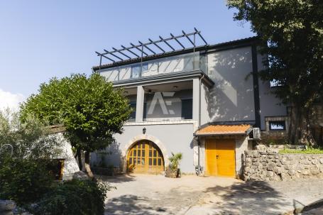 Malinska, kamena kuća s pogledom na more – renovirana starina sa tri apartmana ID 629