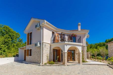 Malinskoj, otok Krk, Ekskluzivna mediteranska vila s bazenom ID 641