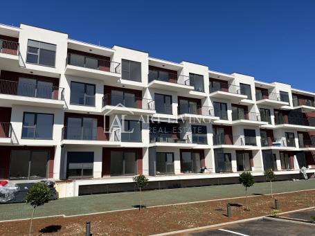 Istra, Umag - moderan jednosobni stan na trećem katu - NOVOGRADNJA