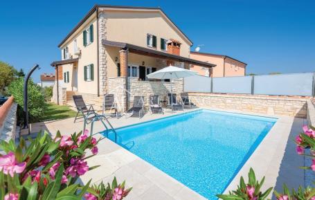 Umag - okolica, dvojna vila na TOP Lokaciji 300 m od mora