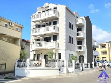 Prodaja, Hotel, 440m2 , Adok