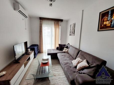 Izdavanje, Stan, 45m2 , Budva