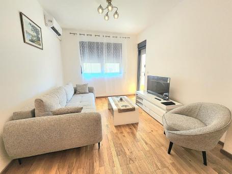 Izdavanje, Stan, 43m2 , Podkošljun