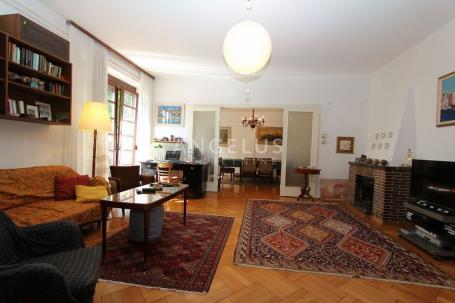 Zagreb, Tuškanac - stan 180m2 s terasom, vrtom i garažom