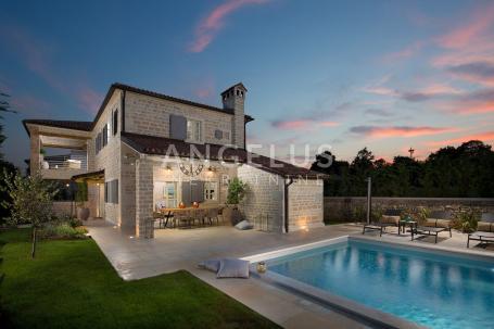 Kroatien, Istria- Luxuriöse Steinvilla im Herzen Istriens, 297 m2