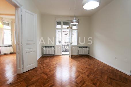 Zagreb, Centar - stan sa balkonom,123 m2 pokraj Zrinjevca