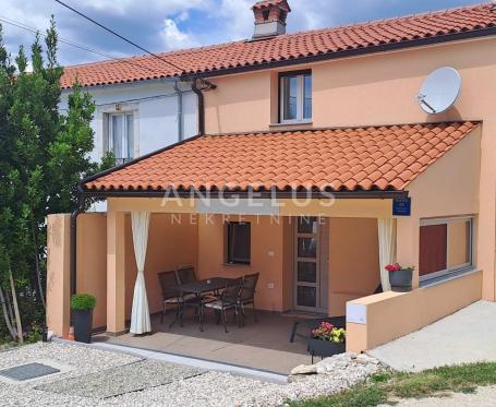 Istra, Labin - renovirana kuća za dugoročni najam, 45m2